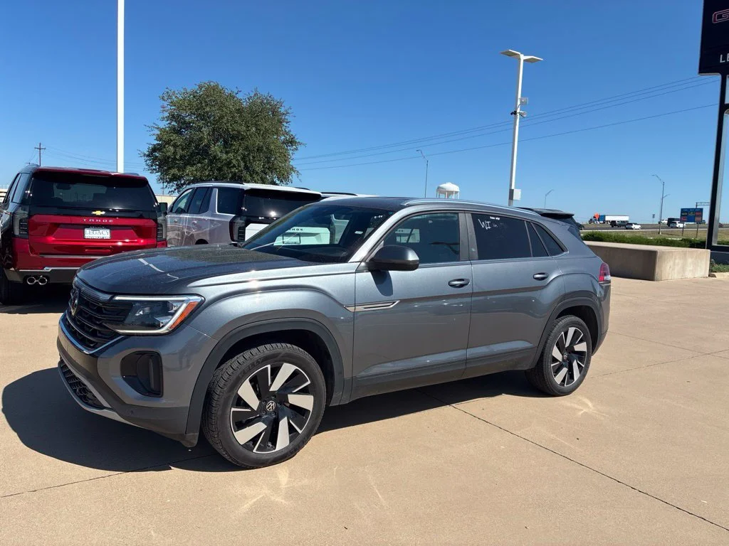 2024 Volkswagen Atlas Cross Sport SE w/Tech