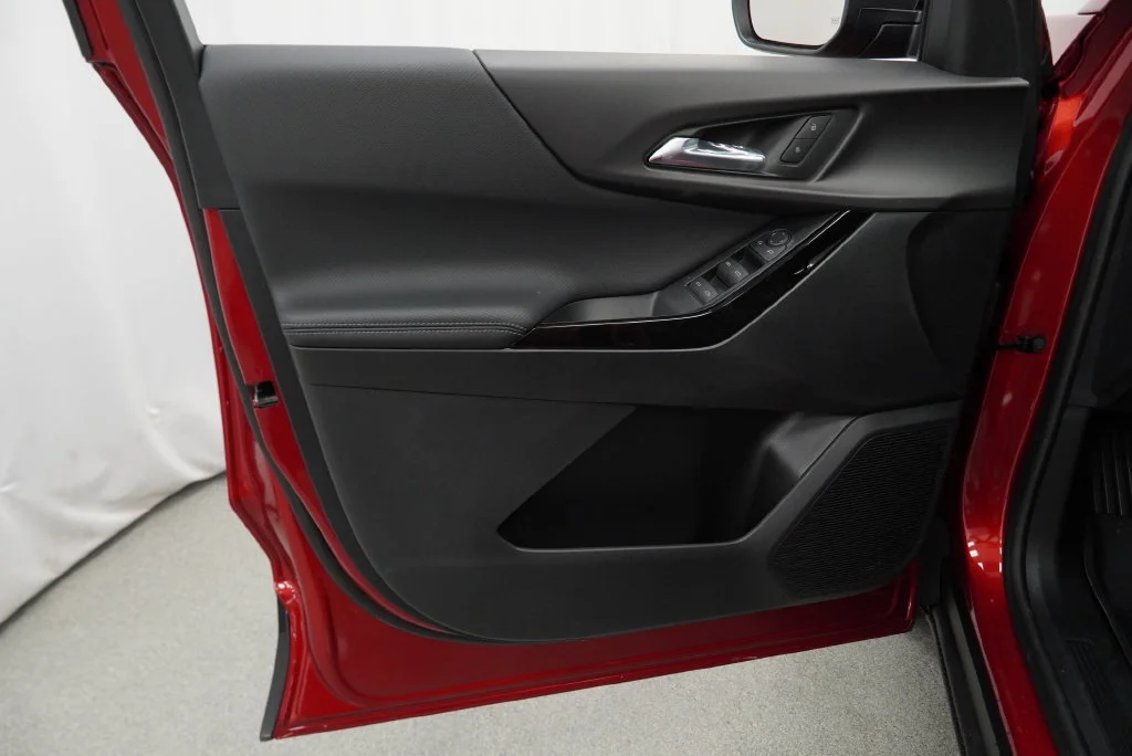 New 2027 Radiant Red Tintcoat Chevrolet LT image 29