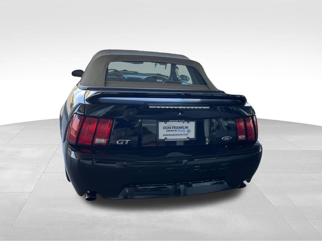 Used 2000 Black Ford GT image 4