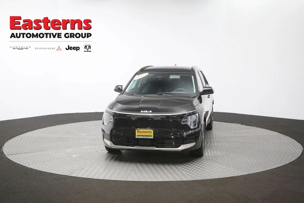 Used 2024 Black Kia Wind image 55