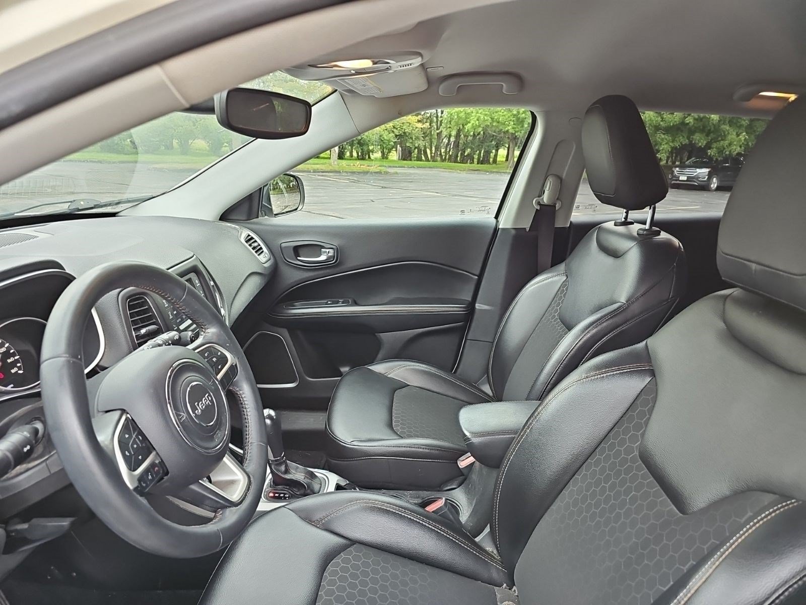 Used 2018 White Clearcoat Jeep Latitude image 17