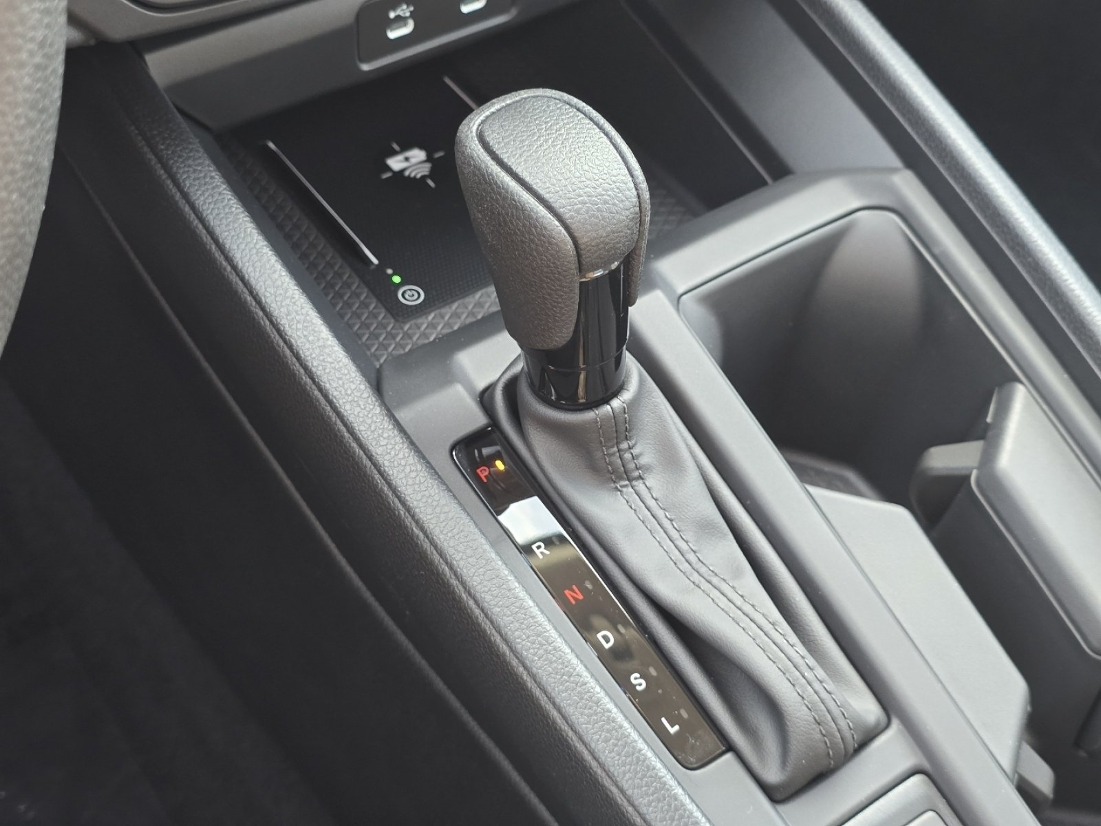 New 2026 Meteorite Gray Metallic Honda SE image 29