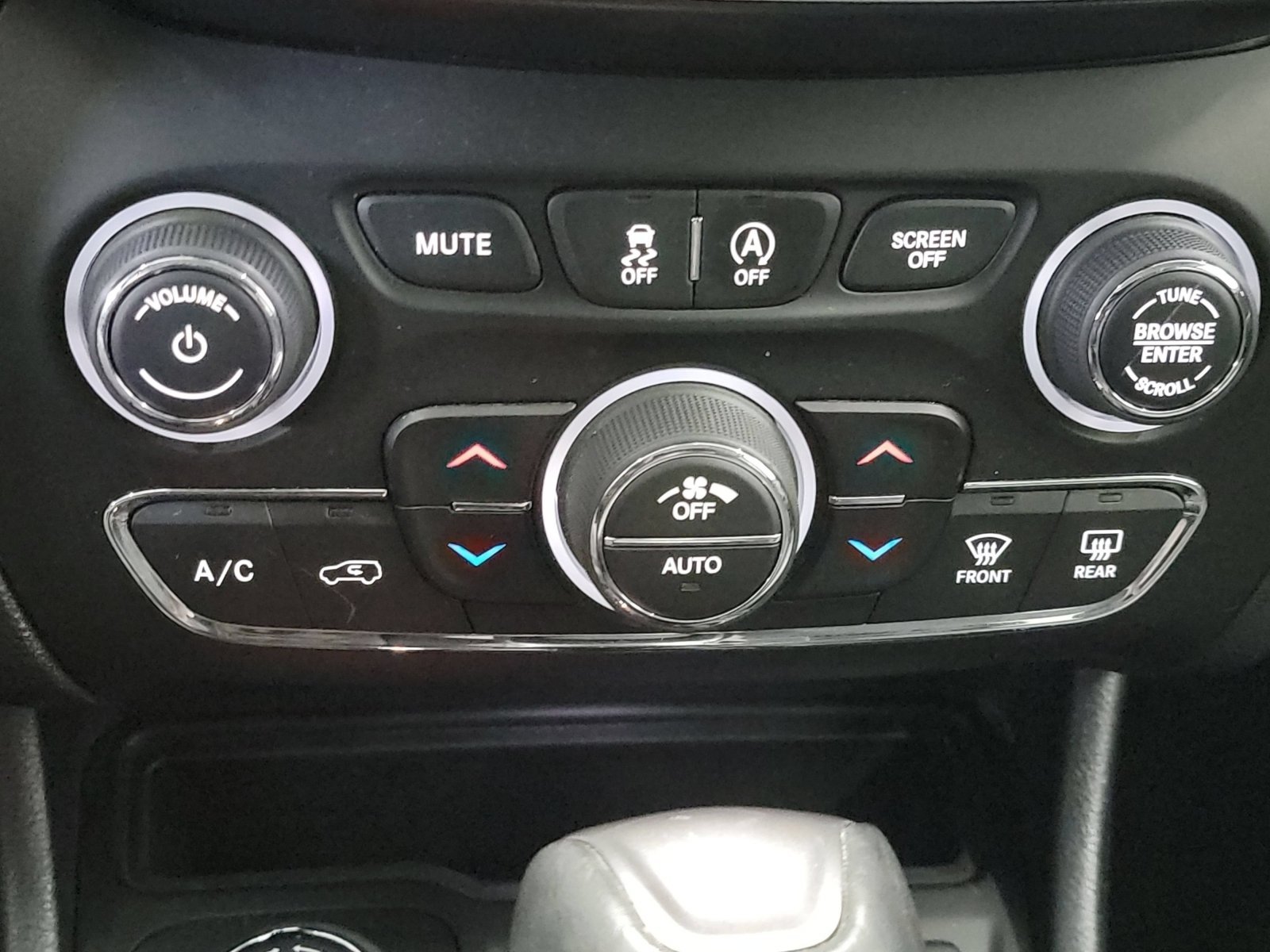 Used 2020 Velvet Red Pearlcoat Jeep Limited image 20