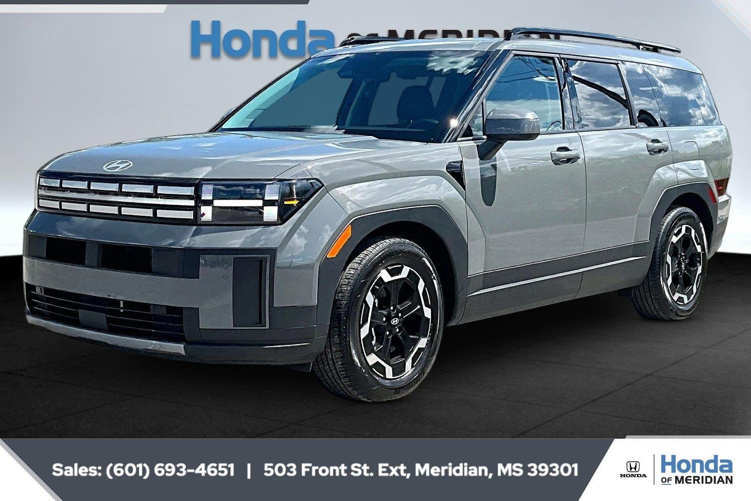 Used 2025 Hampton Gray Hyundai SEL image 10
