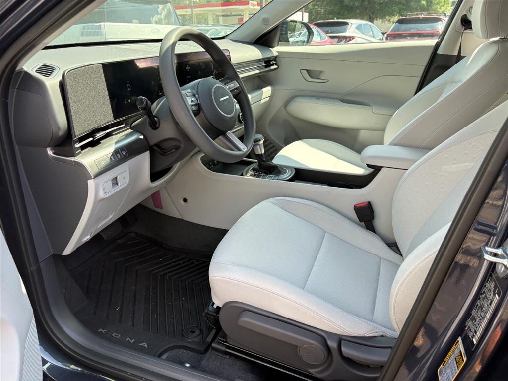2026 Hyundai Kona SE - Photo 11
