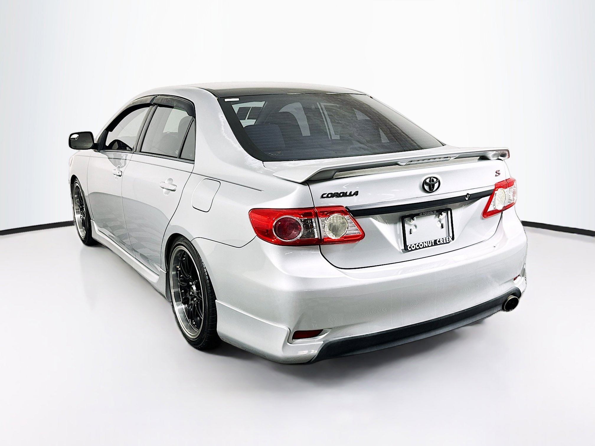 2012 Toyota Corolla thumbnail 7