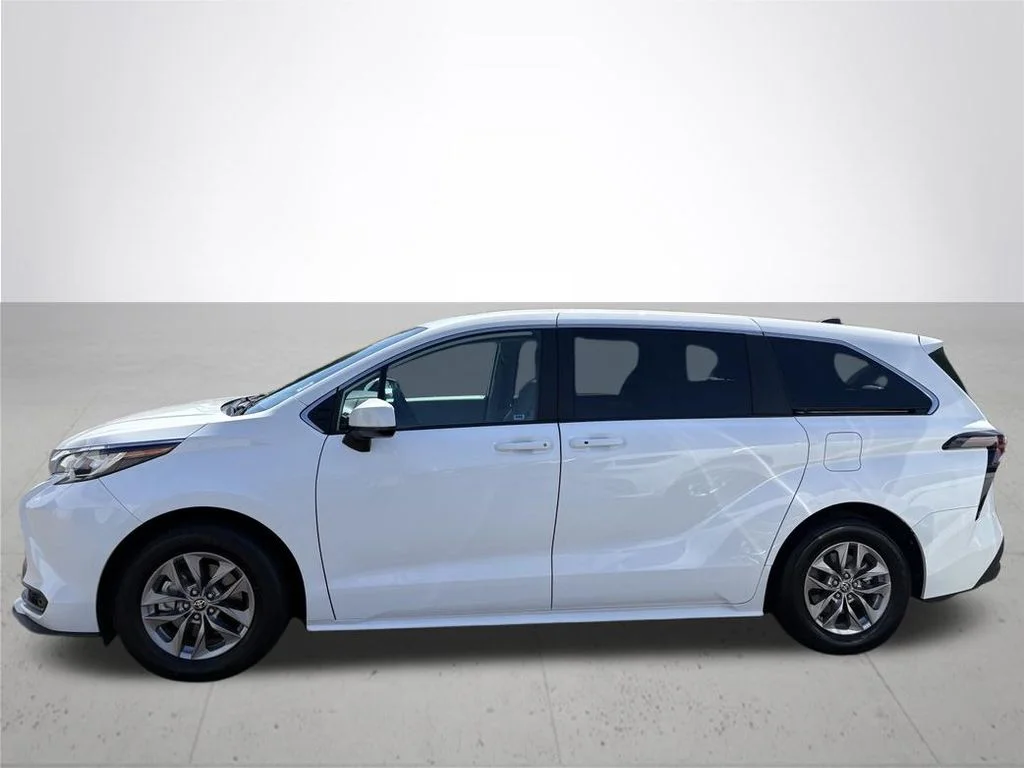Used 2023 White Toyota LE image 10