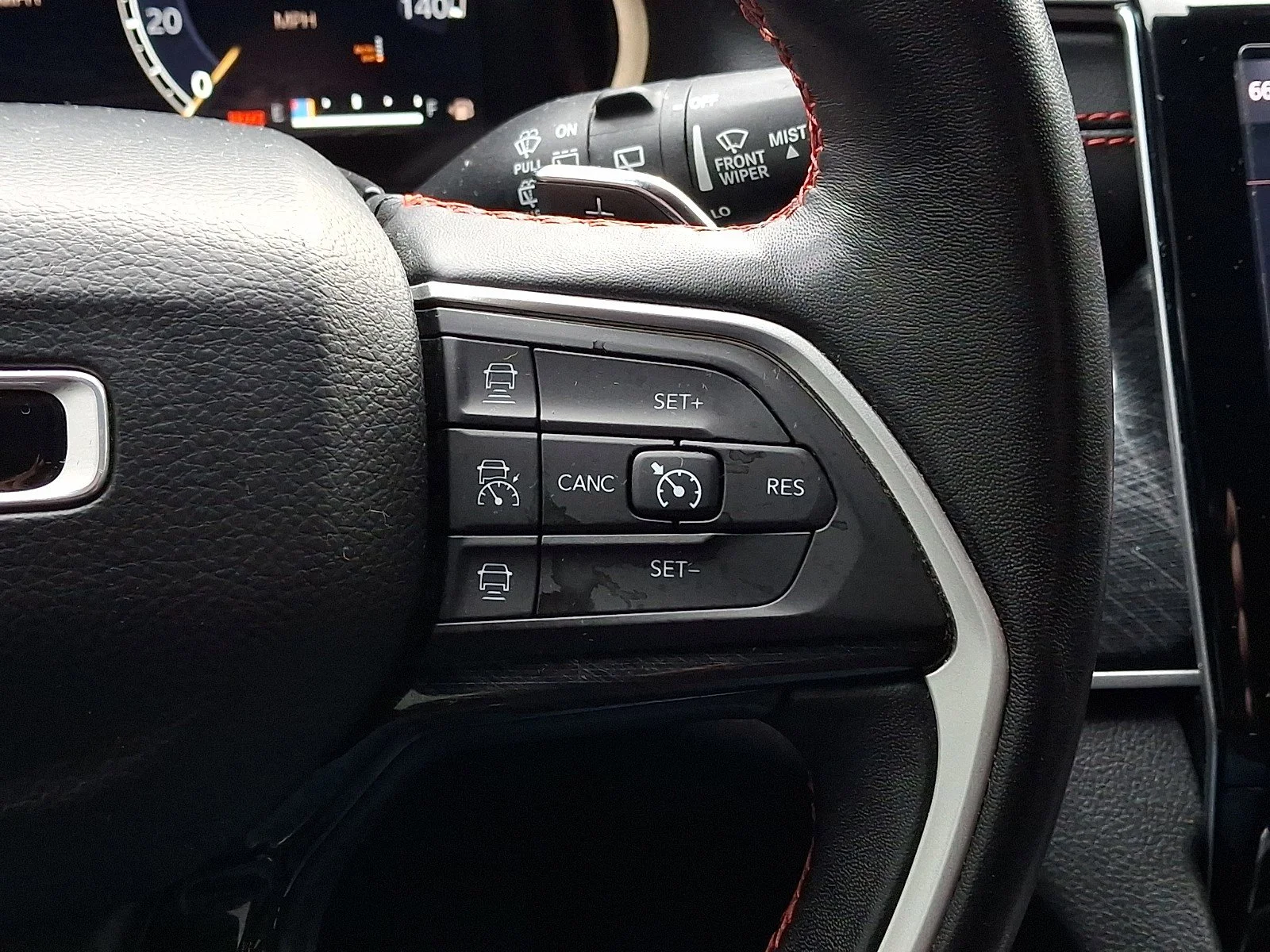 Used 2022 Silver Zynith Jeep Trailhawk image 23