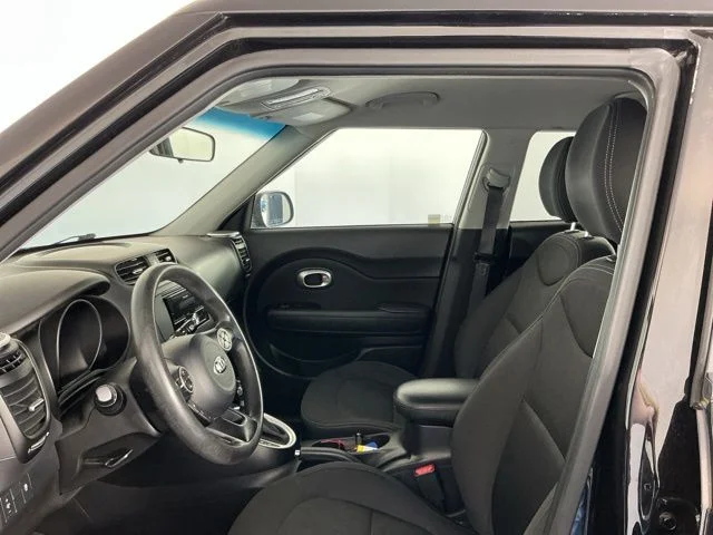 Used 2015 Black Kia Base image 10