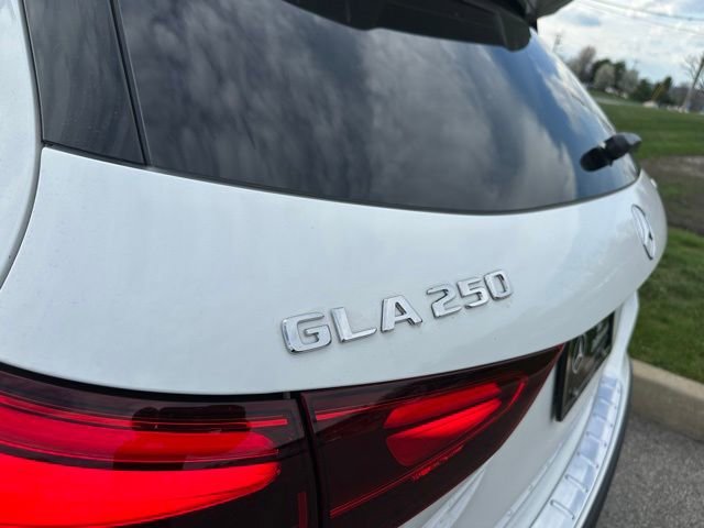 New 2026 Polar White Mercedes-Benz GLA 250 image 52