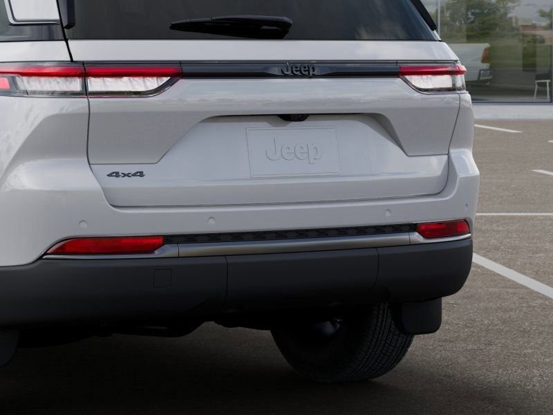New 2026 White Jeep Altitude image 13