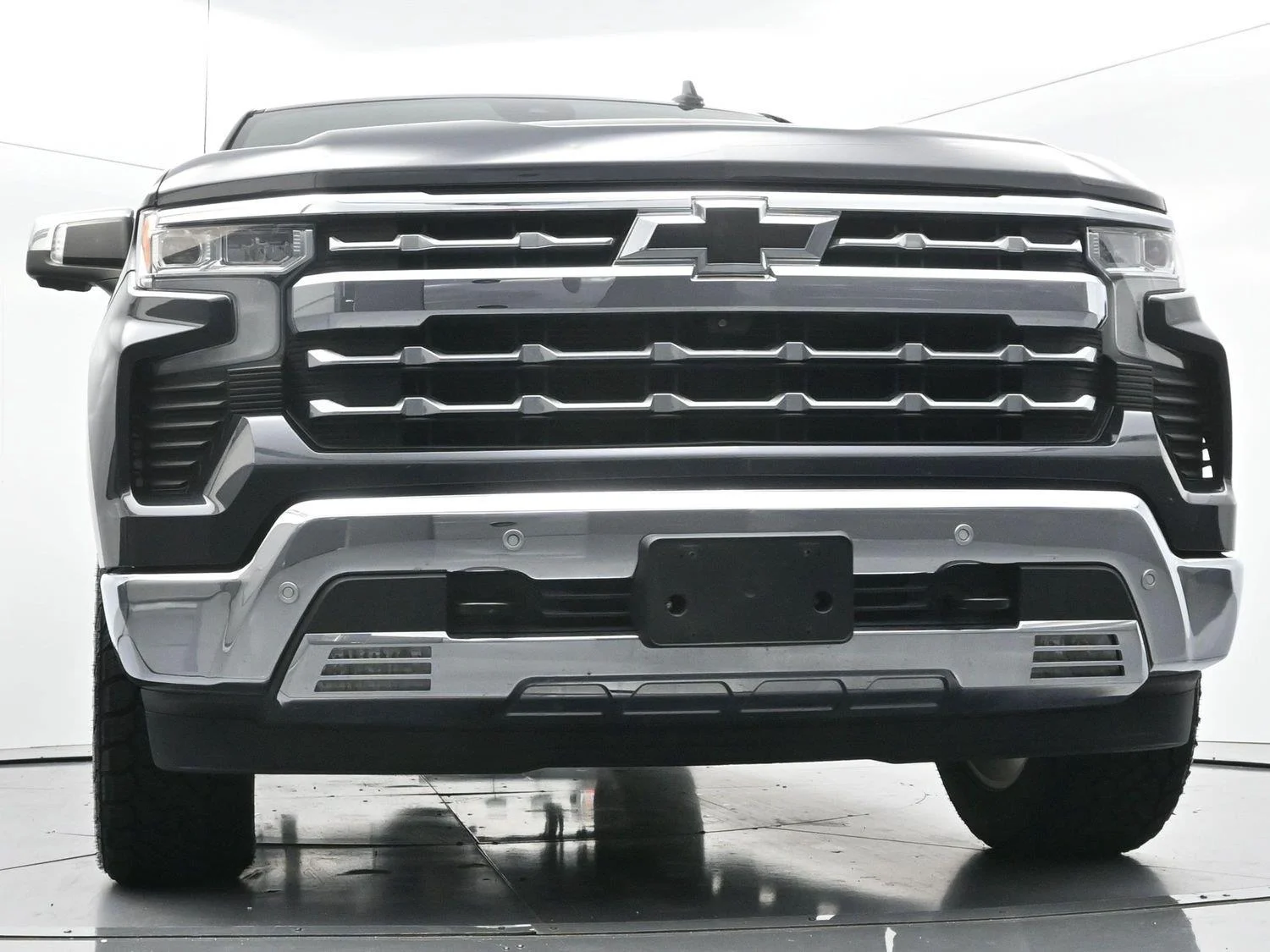 Used 2022 Dark Ash Metallic Chevrolet LTZ image 42