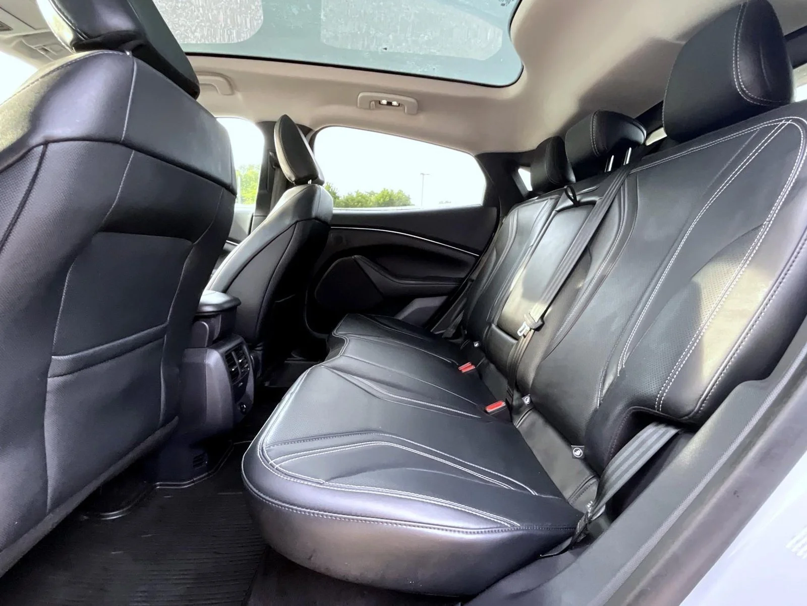 Used 2023 White Ford Premium image 22