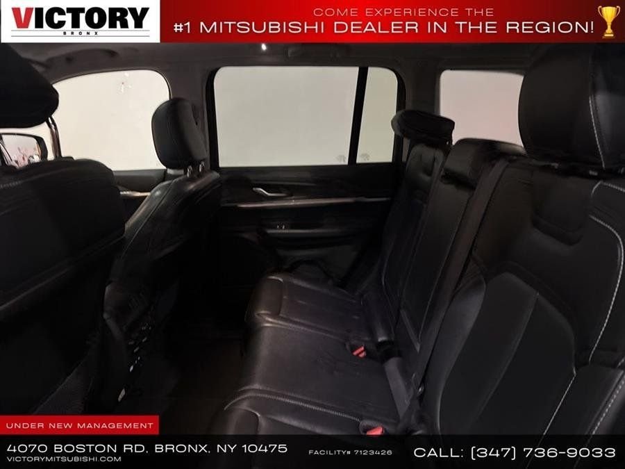 Used 2023 Black Jeep Limited image 31