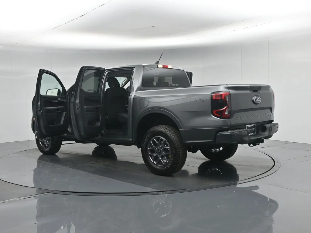 New 2026 Carbonized Gray Metallic Ford XLT image 31