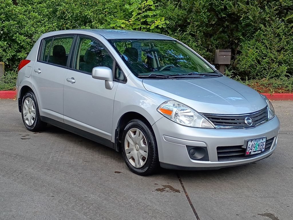 Used 2011 Brilliant Silver Metallic Nissan 1.8 S image 18