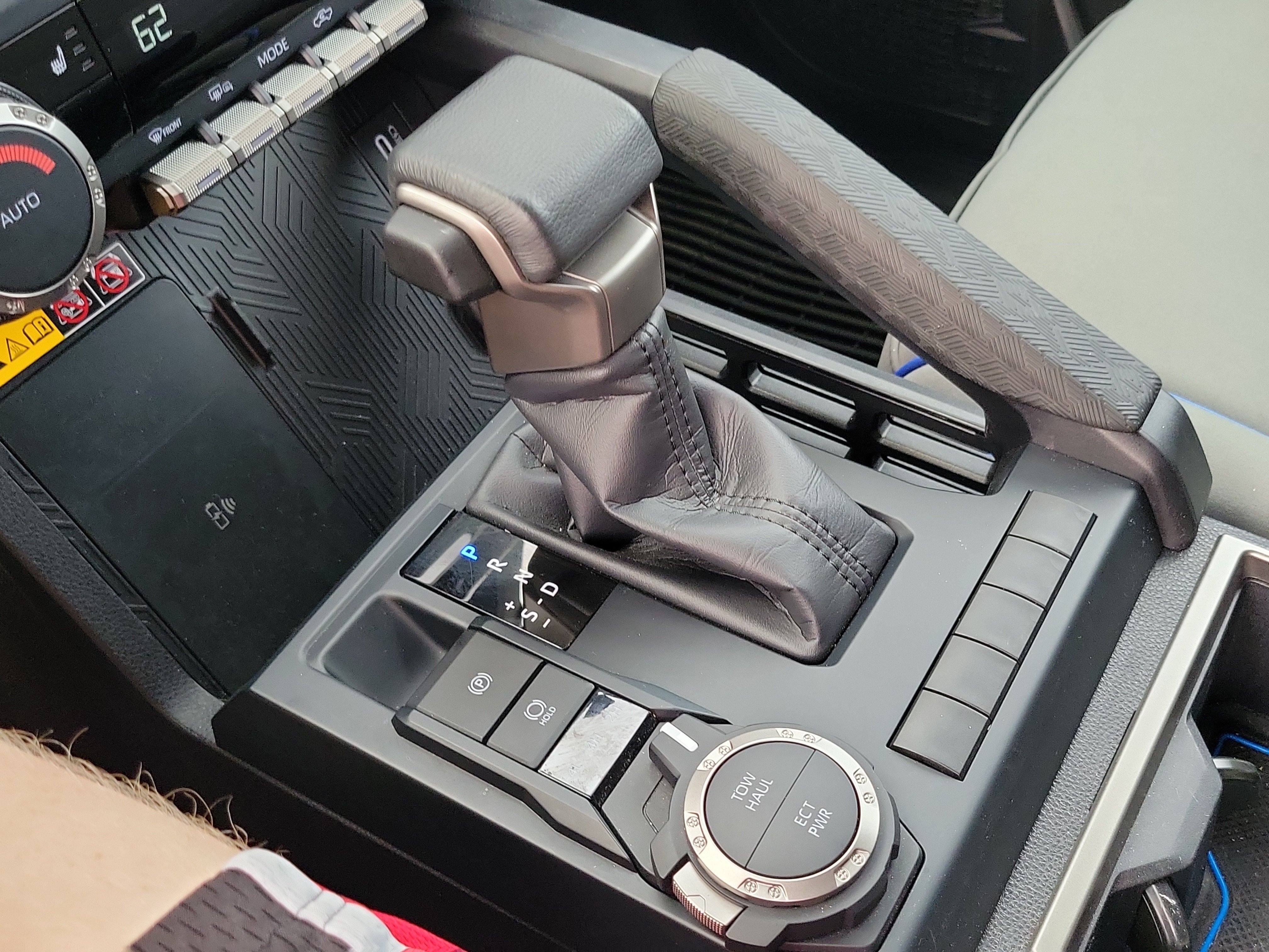 2024 Toyota Tacoma SR5 - Photo 15