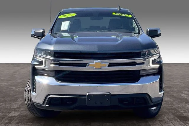 Used 2021 Gray Chevrolet LT image 3