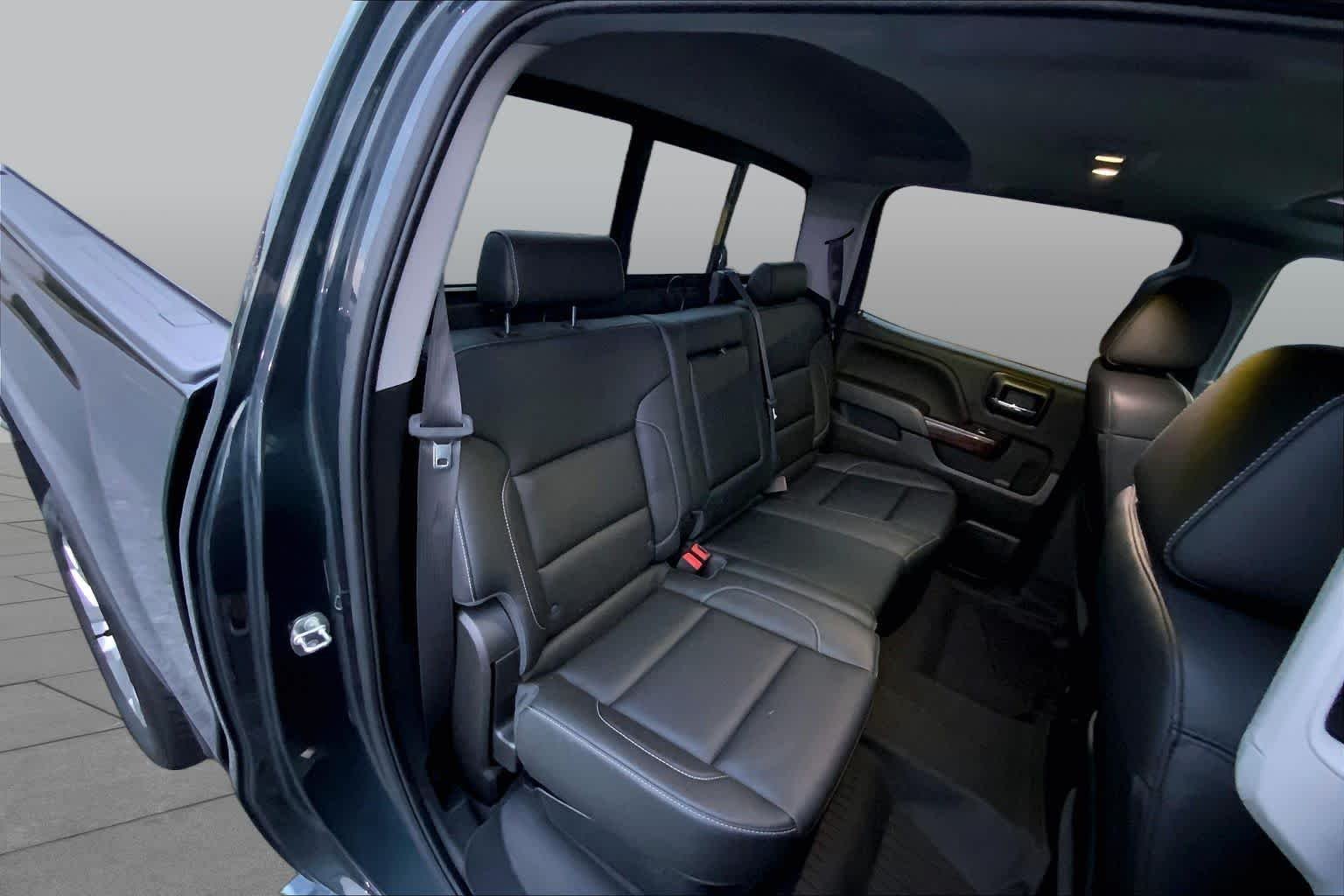 Used 2018 Dark Slate Metallic GMC SLT image 19