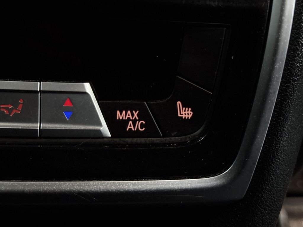 Used 2020 Gray Metallic BMW xDrive40i image 32
