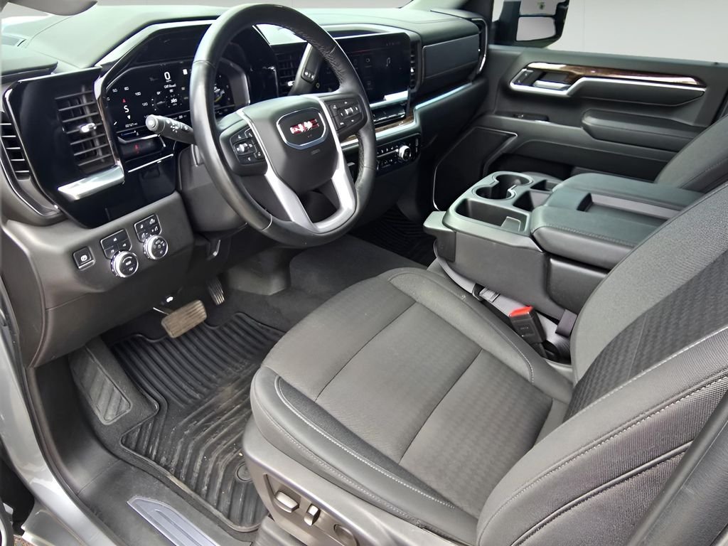 Used 2025 Sterling Metallic GMC SLE image 22