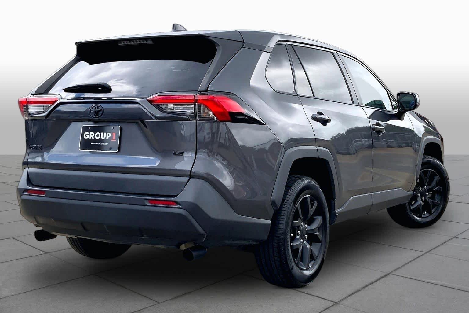 Used 2022 Magnetic Gray Metallic Toyota LE image 13