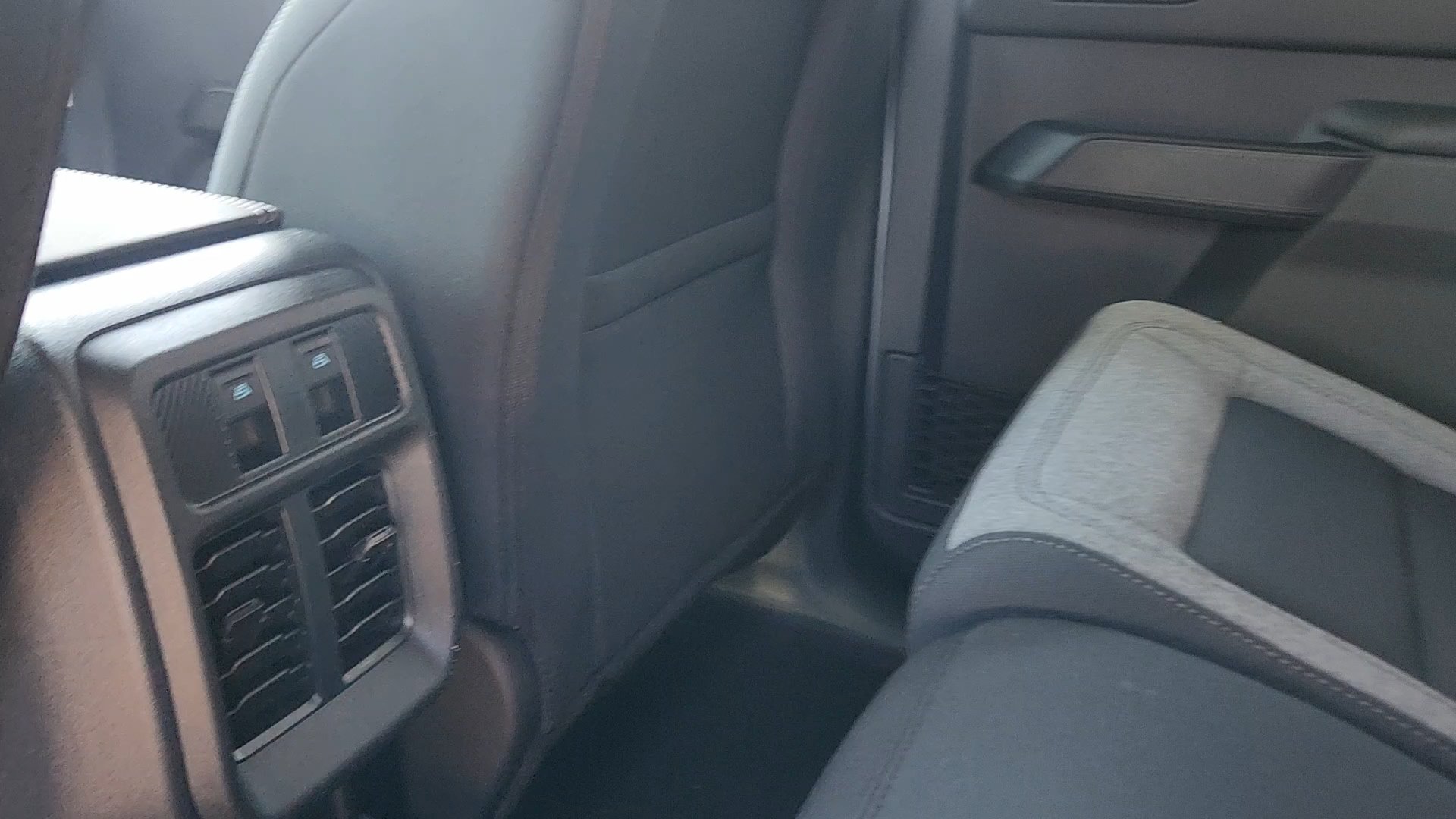 New 2026 Avalanche Gray Ford Big Bend image 36