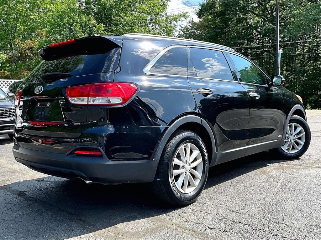Used 2017 Black Kia LX image 4