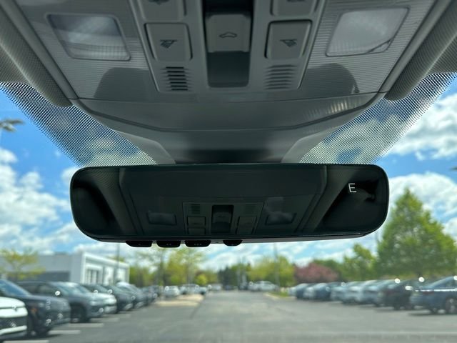 New 2026 Deep Black Pearl Volkswagen 1.5T SE image 37