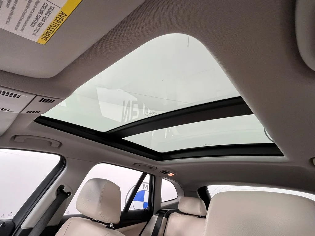 Used 2015 Orange BMW xDrive28i image 25