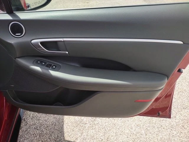 Used 2023 Red Hyundai SEL Plus image 21