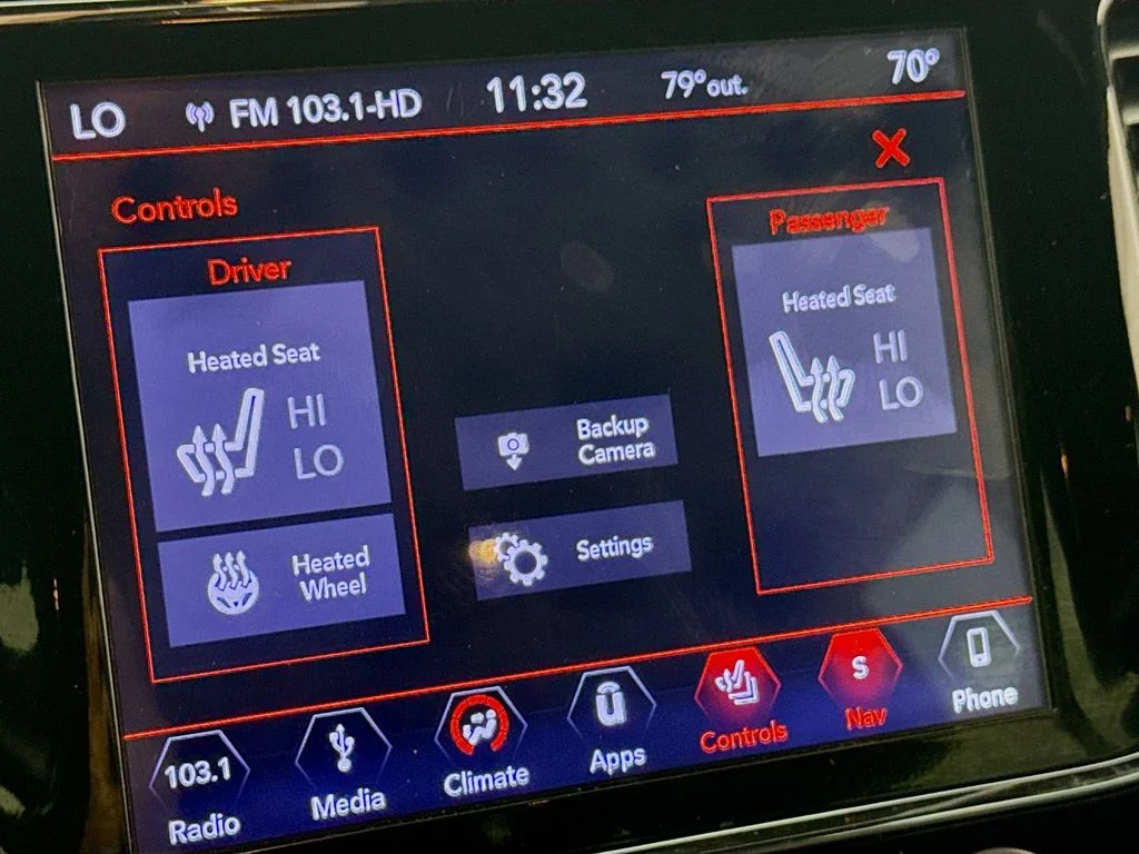 Used 2019 Diamond Black Crystal Pearlcoat Jeep Limited image 23