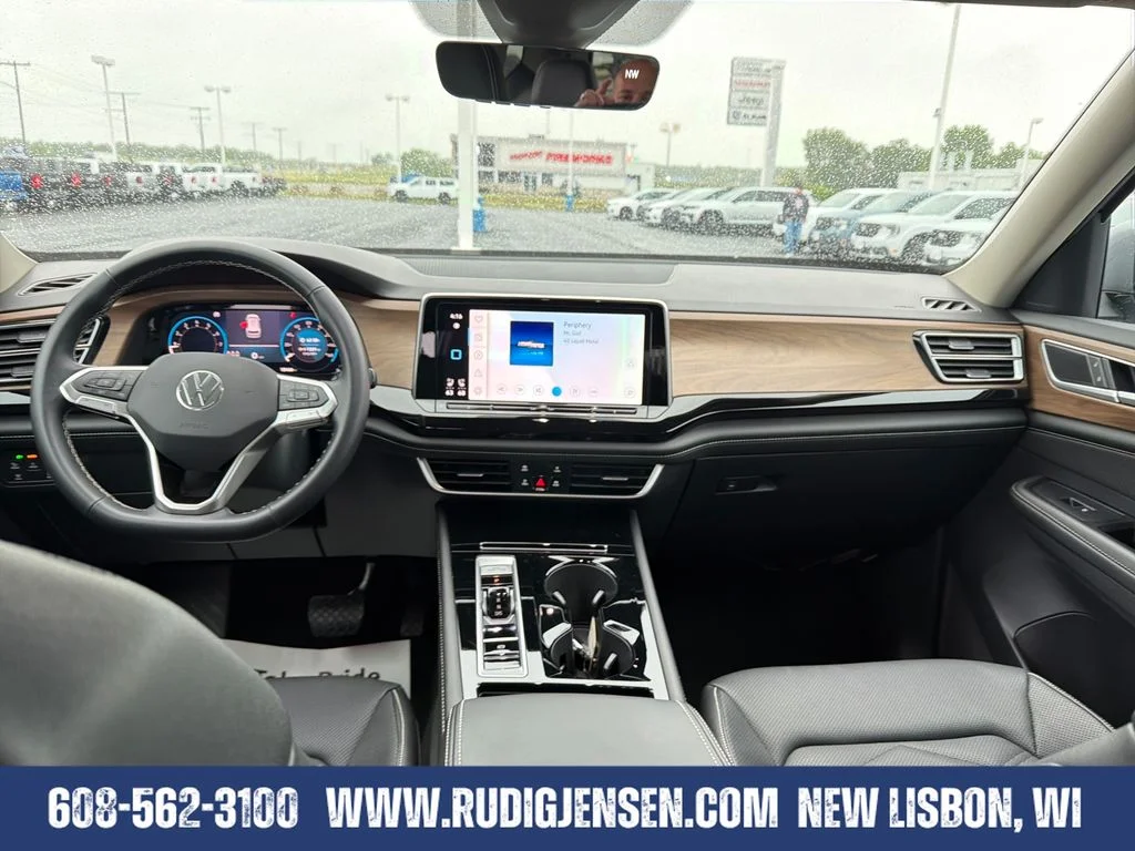 Used 2026 Silver Volkswagen 2.0T SE w/Technology image 12
