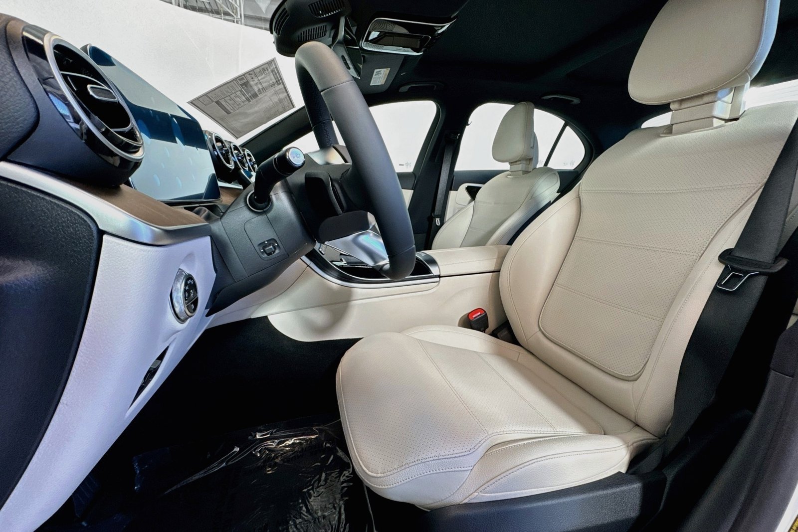 New 2026 Polar White Mercedes-Benz C 300 image 18
