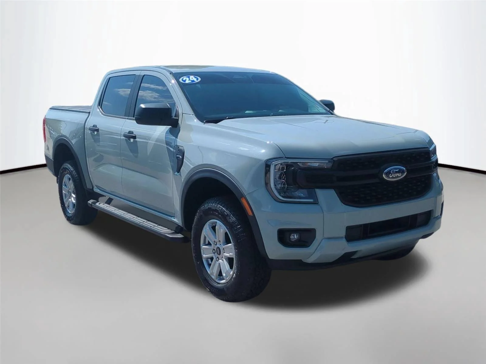 Used 2024 Cactus Gray Ford XL image 7