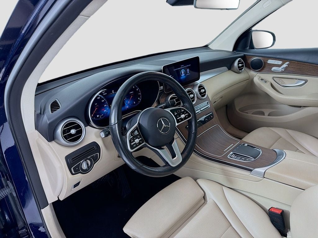 Used 2022 Lunar Blue Metallic Mercedes-Benz GLC 300 4MATIC® SUV image 9