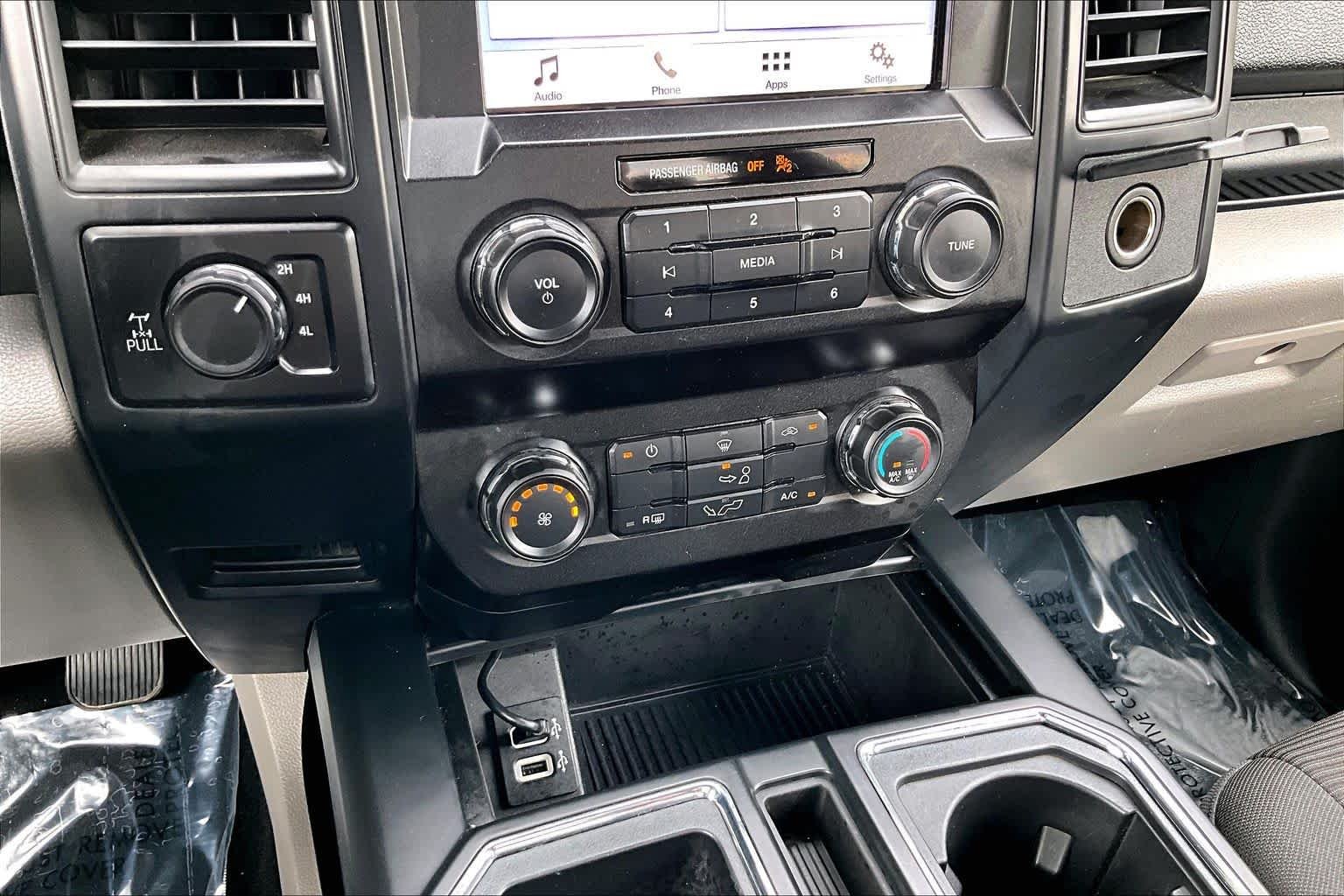 Used 2019 Magnetic Metallic Ford XL image 35