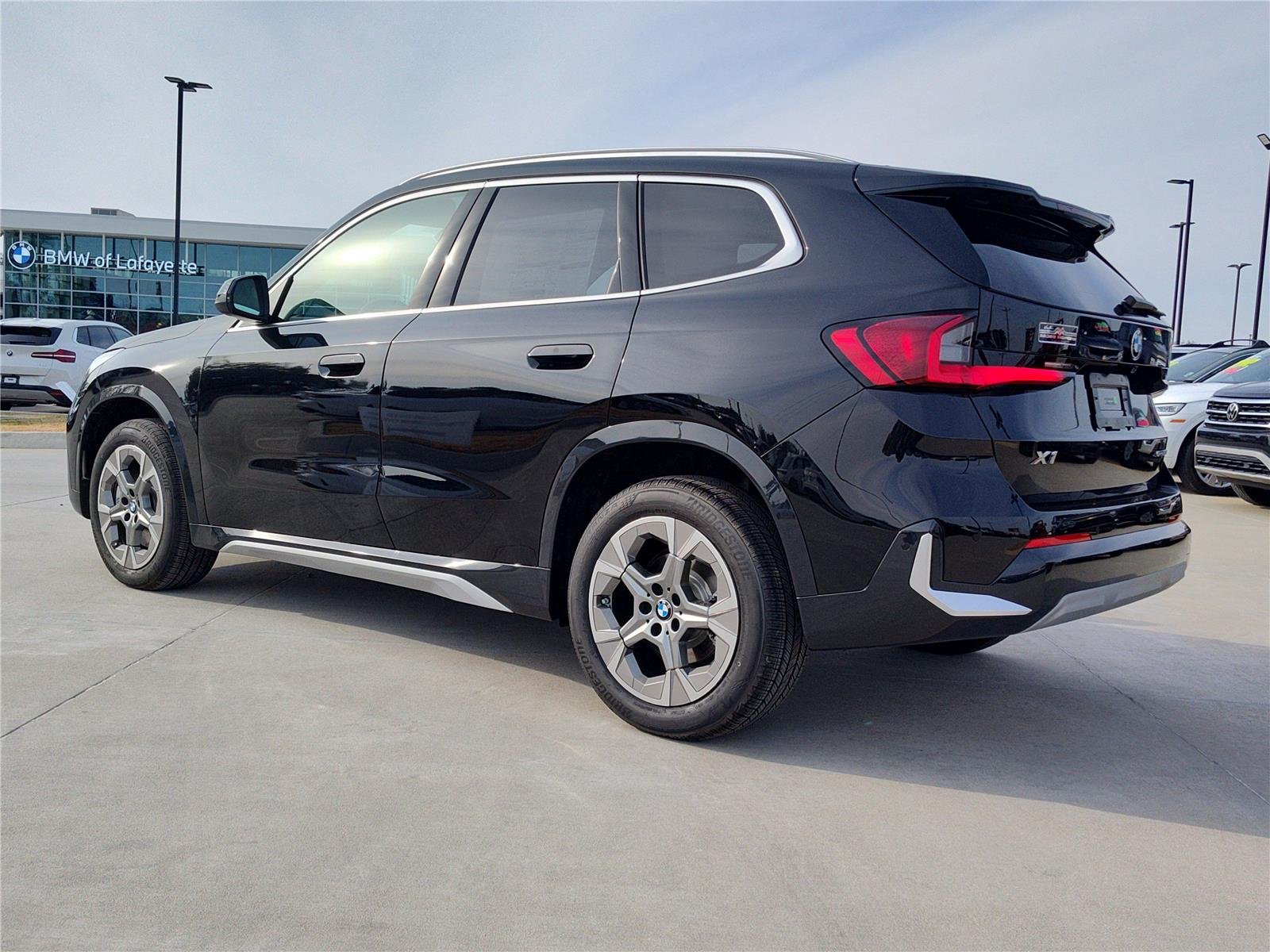 New 2026 Black Sapphire Metallic BMW xDrive28i image 3