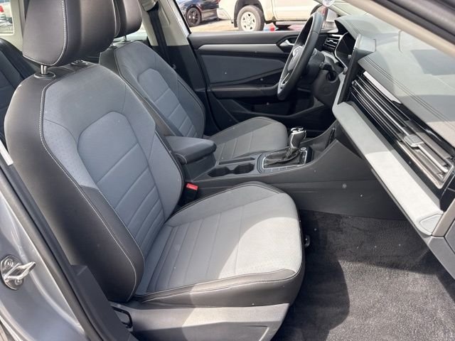 Used 2025 Silver Volkswagen 1.5T SE image 22