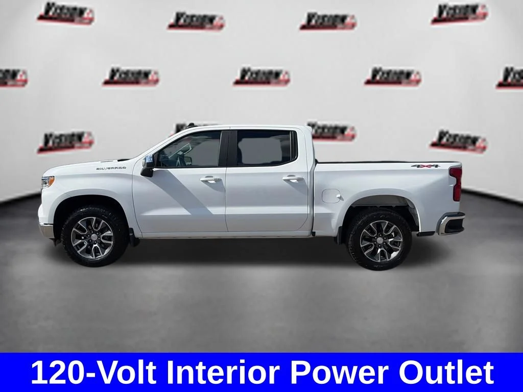 Used 2025 White Chevrolet LT image 9
