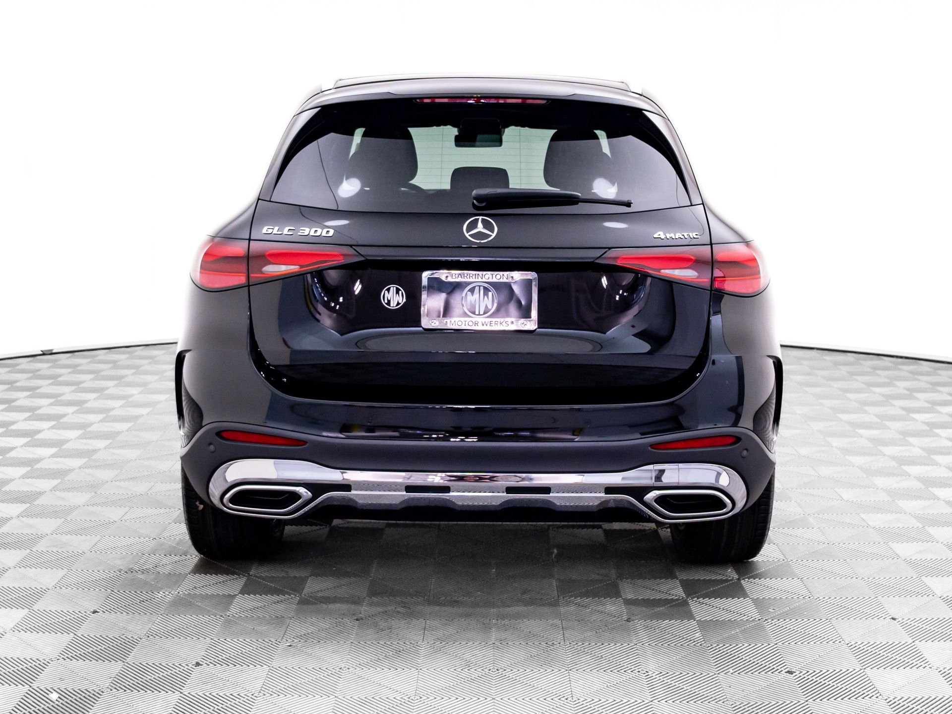 New 2026 Black Mercedes-Benz GLC 300 image 4