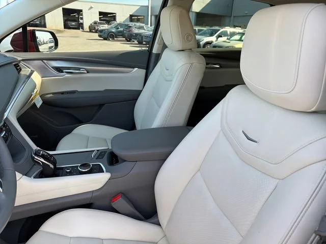 Used 2021 INFRARED TINTCOAT Cadillac FWD Premium Luxury image 20