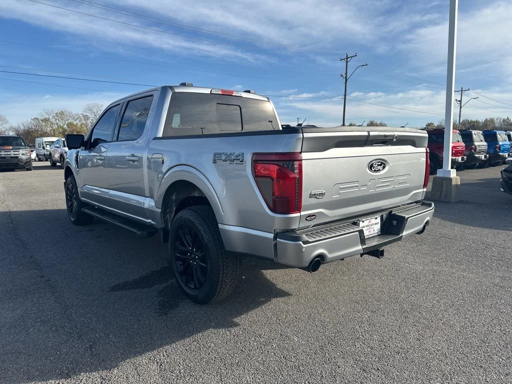New 2025 Iconic Silver Metallic Ford XLT image 7