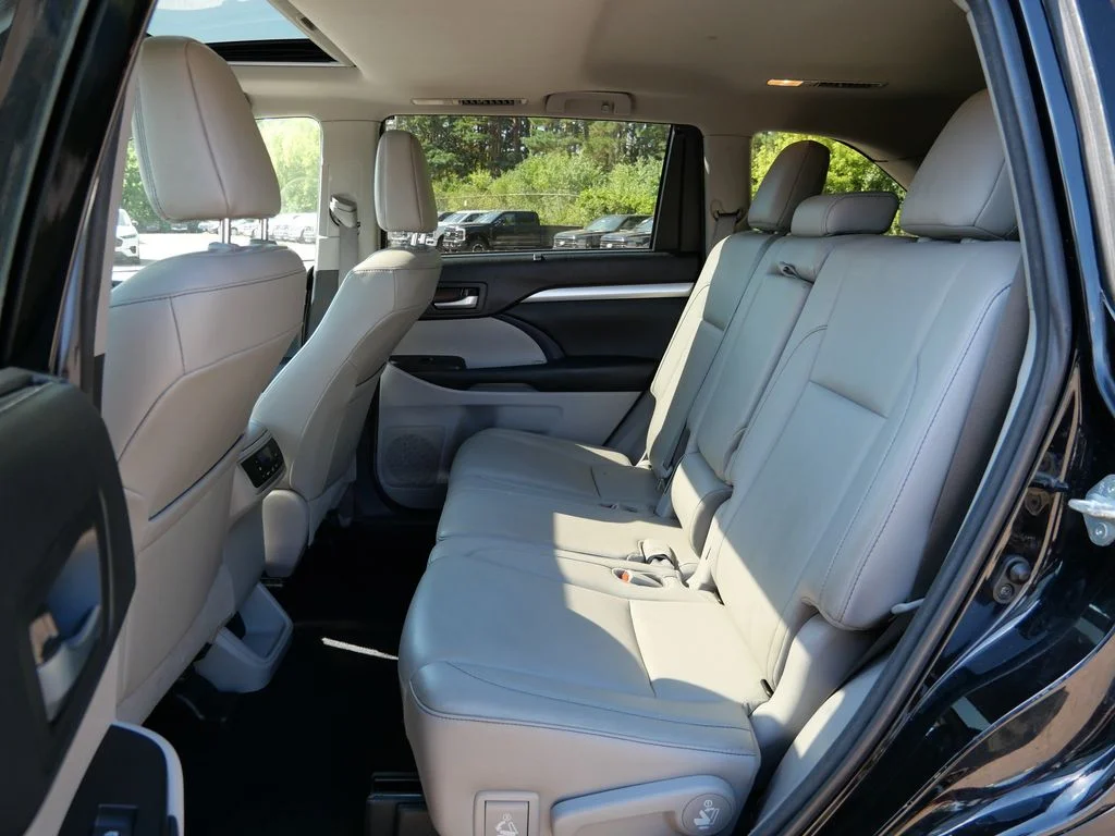 Certified Used 2018 Black Toyota XLE image 15