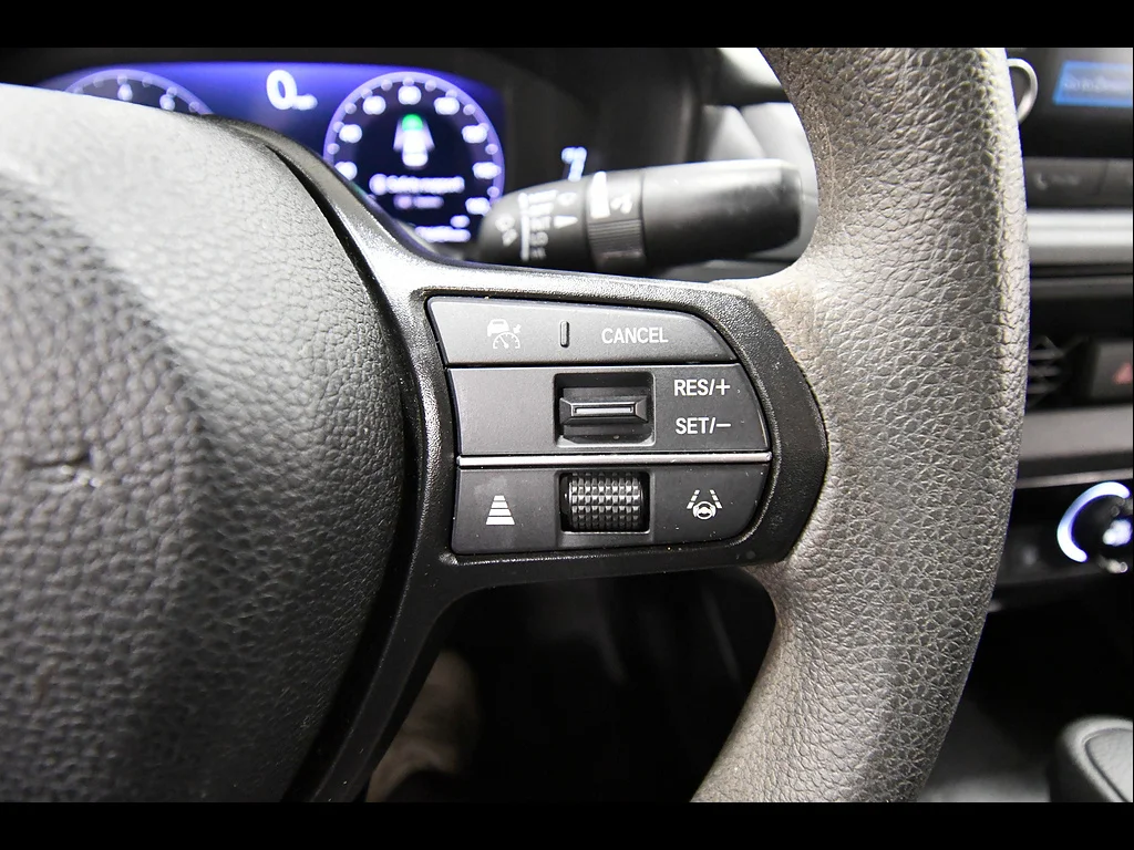 Used 2024 Solar Silver Metallic Honda LX image 19