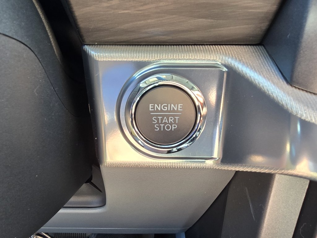 New 2026 Agate Black Metallic Ford Lariat® image 18