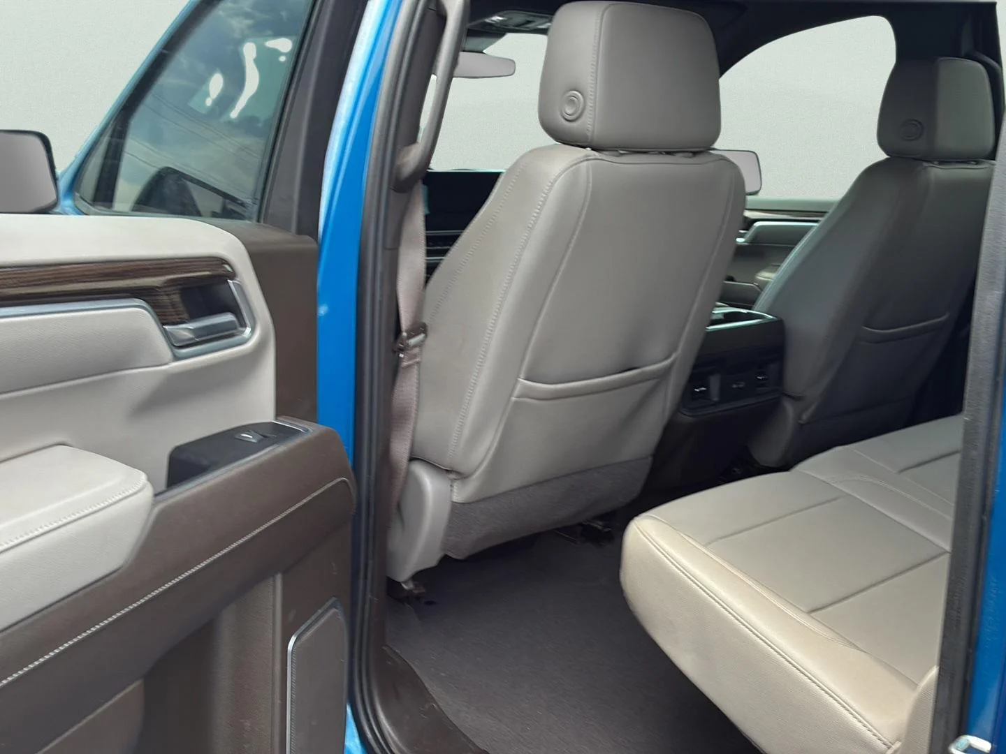 Used 2023 Glacier Blue Metallic Chevrolet RST image 13