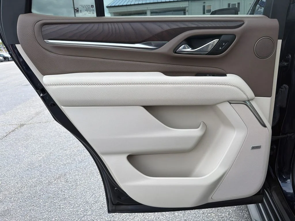 Used 2023 Blue GMC Denali image 22