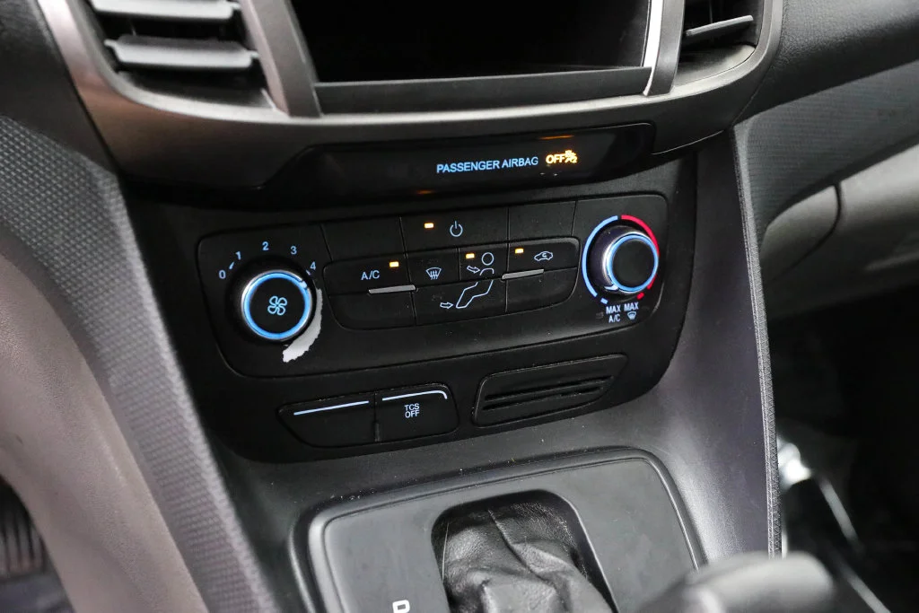 Used 2022 Black Ford XL image 19
