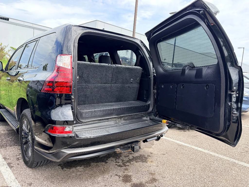 Used 2021 Black Onyx Lexus Premium image 30